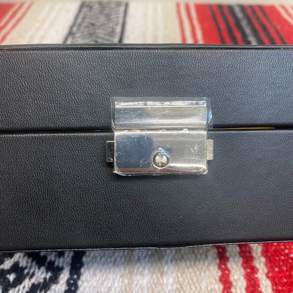 3 Slot Locking Watch Box Organizer Display Case with Key & Glass Window Black - Picture 10 of 14